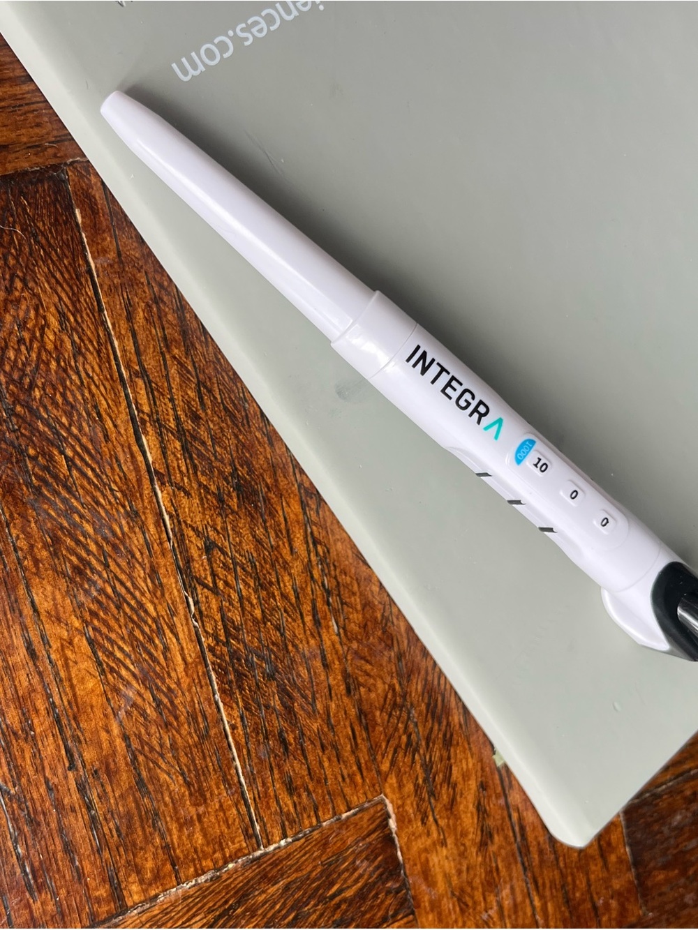 White Pipette pen - ballpoint pen - Picture 2 of 3